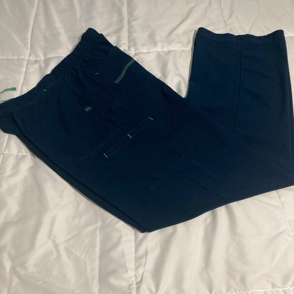 Carhartt Force Women’s Tall Cargo Pants. - Picture 4 of 4